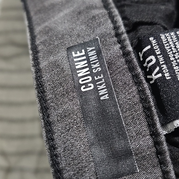 Kut from the Kloth Connie Zippered Ankle Skinny Jeans Size 6 NWT - Picture 4 of 5